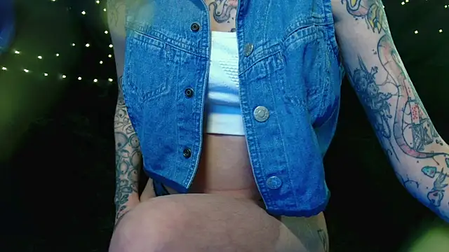 Littlespacemouse's cam snapshot