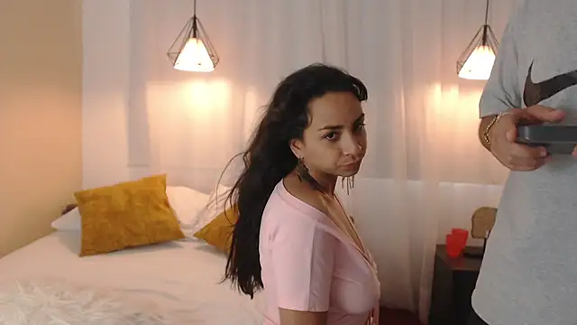 MiaRosy_ValentinoRussel's cam snapshot