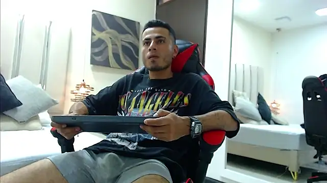 MatthewCullen's cam snapshot