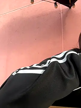 Alyshanon18's cam snapshot