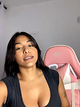 Laurapocahontas's web cam