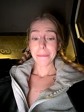 kira_mia's cam snapshot