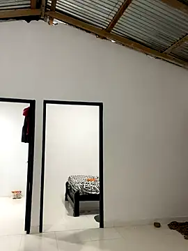 lau_sil live sex cam