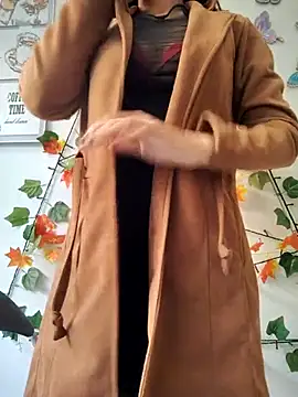 Astrid-- live sex cam