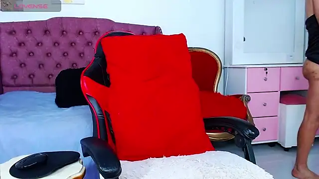 rubyylowell live sex cam