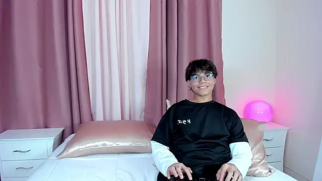 Honeymoon_sariel live sex cam