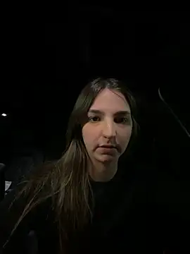 DoriDeluxe66 live sex cam