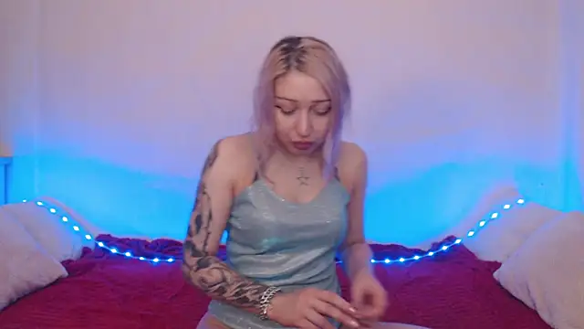 Emily_hardcore's cam snapshot