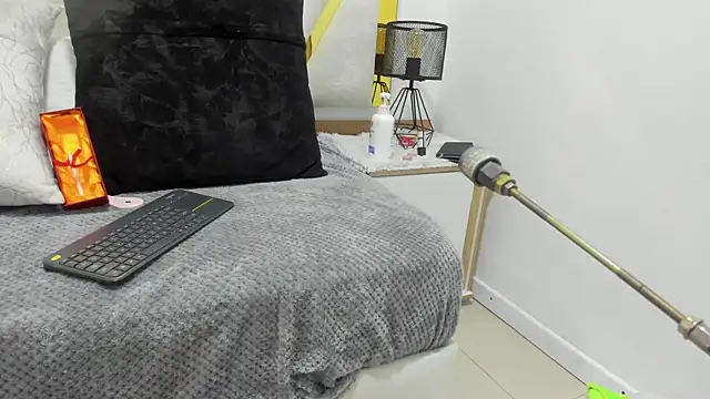 Luna_Naughty01's cam snapshot