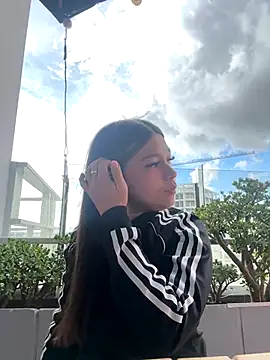 Alyshanon18 live sex cam