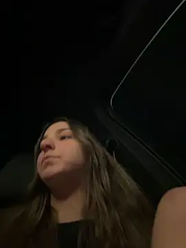 DoriDeluxe66 live sex cam