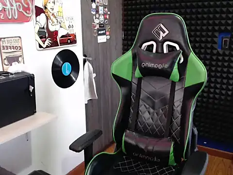 Mr_Lollipop77's cam snapshot