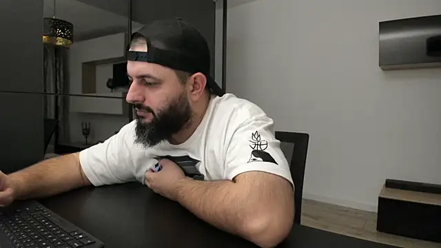 DravenPeak live sex cam