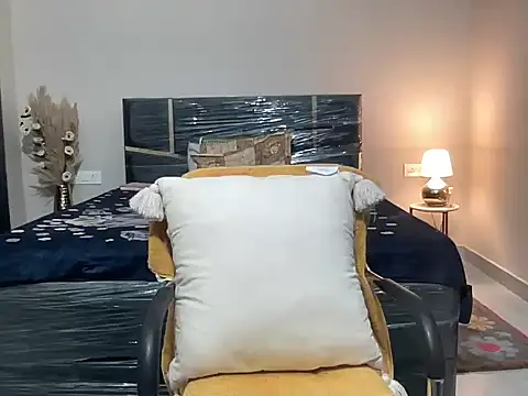 piyassi__divya's cam snapshot