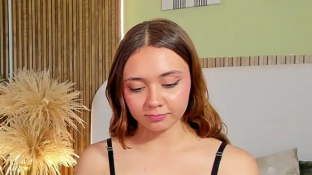 LondraBlush live sex cam