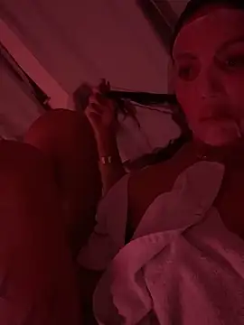 Lara_khalifaa live sex cam