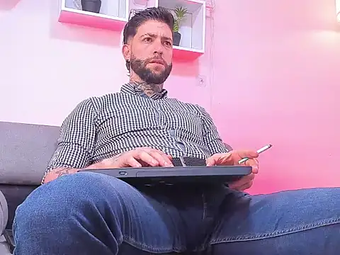 Supreme_Alpha live sex cam