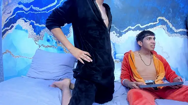 Boys_Pranks's cam snapshot