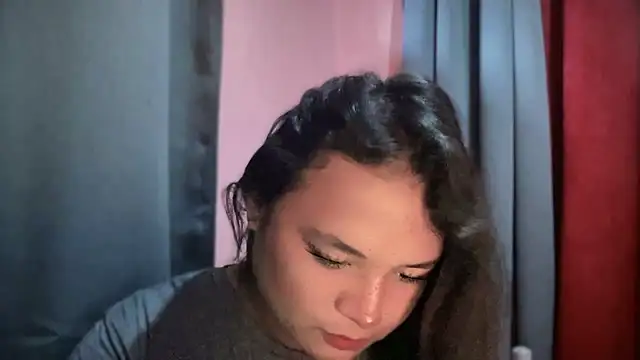 lovinglyours_joanna's cam snapshot