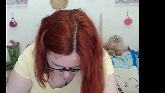 PlayfullMature's cam snapshot