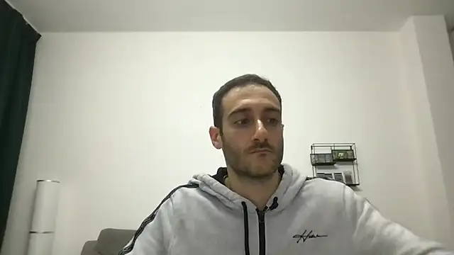 LukaShyGuy's cam snapshot