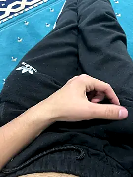 Aden_P2 live sex cam