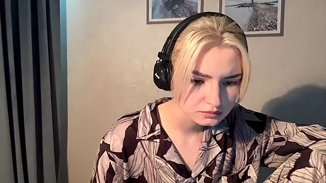 Cindi_Jacobs's cam snapshot