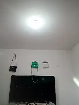 Paige_Turner_'s cam snapshot