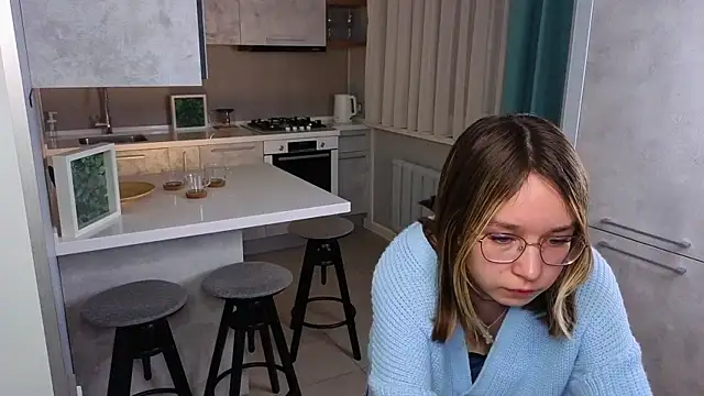 SharriDobes's cam snapshot