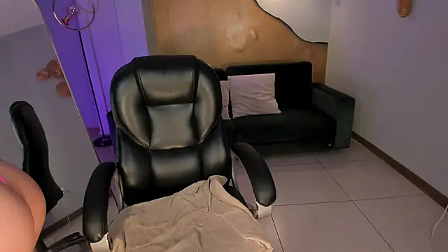 MiaLaurence live sex cam