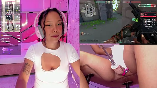 NovaLyn live sex cam