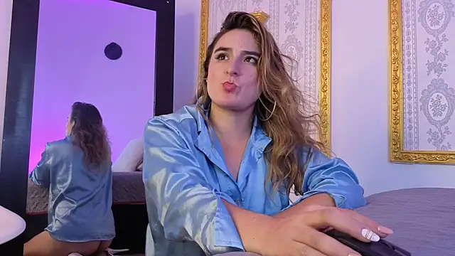 CandyQueenGold live sex cam