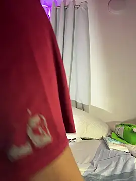 MrLeoLatino live sex cam