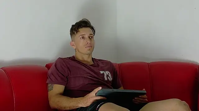 Arturo_reyes live sex cam