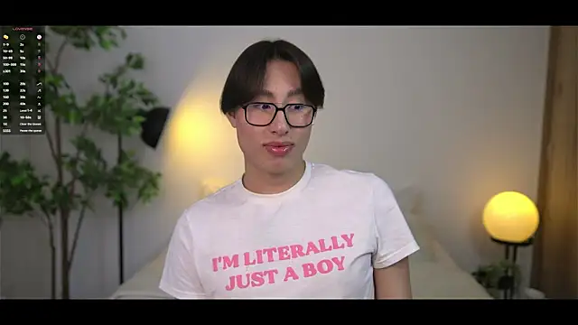 SrLuis18 live sex cam