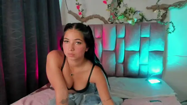 sofia__james live sex cam