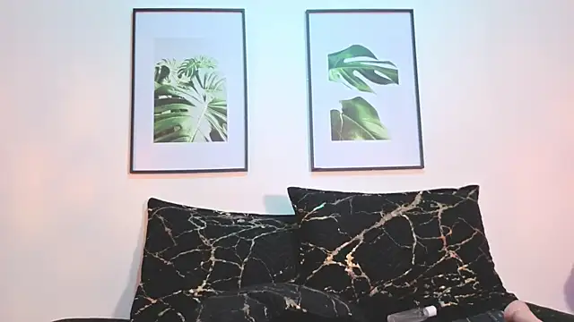 krisstormvg live sex cam