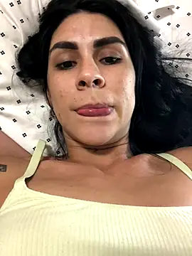 hotroommates live sex cam