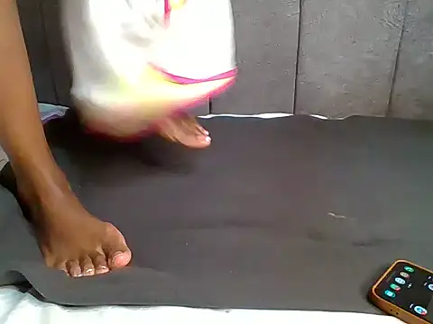 Sweet_melaninn live sex cam