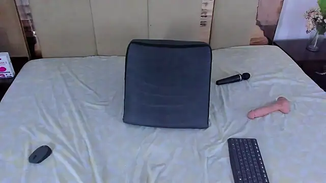 LizBrook live sex cam