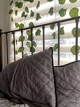 _Angeline's cam snapshot