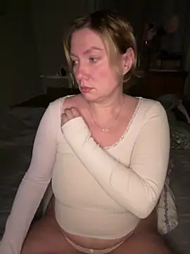 Lola_kiss_me's cam snapshot