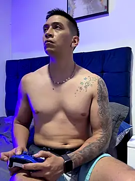 OliverWest04's cam snapshot