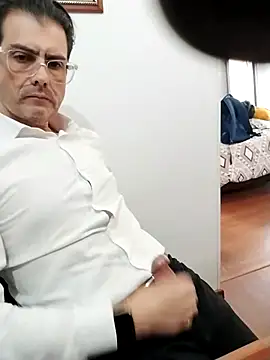 Fuegosutil's cam snapshot