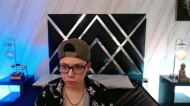 SpencerMontgomery live sex cam