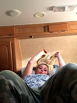 BunnyPleasures's cam snapshot