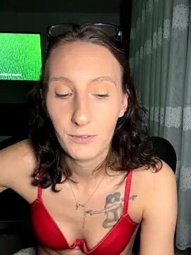 Emilia_Mausi's cam snapshot