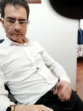 Fuegosutil's cam snapshot