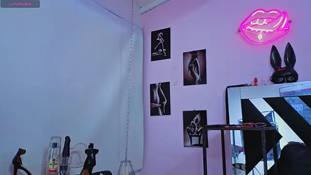 karla_slut_dirty live sex cam