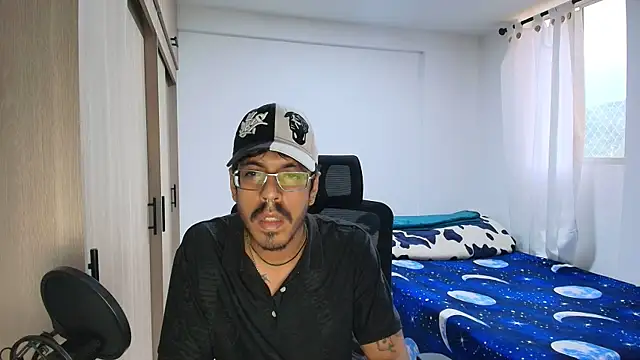 naitt_'s cam snapshot